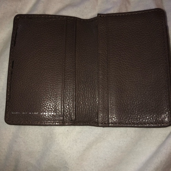 Marc by Marc Jacobs 3 Matching Piece Set - Picture 4 of 8